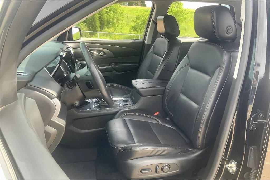 used 2018 Chevrolet Traverse car, priced at $17,995