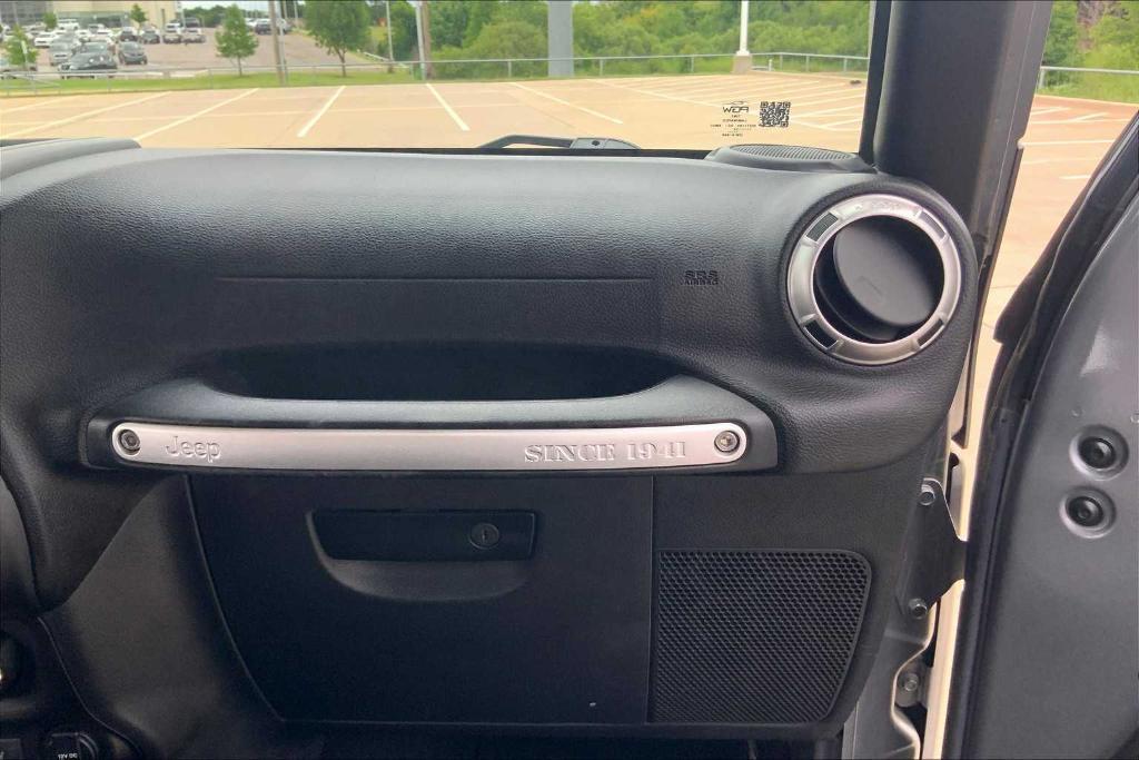 used 2016 Jeep Wrangler Unlimited car, priced at $19,995