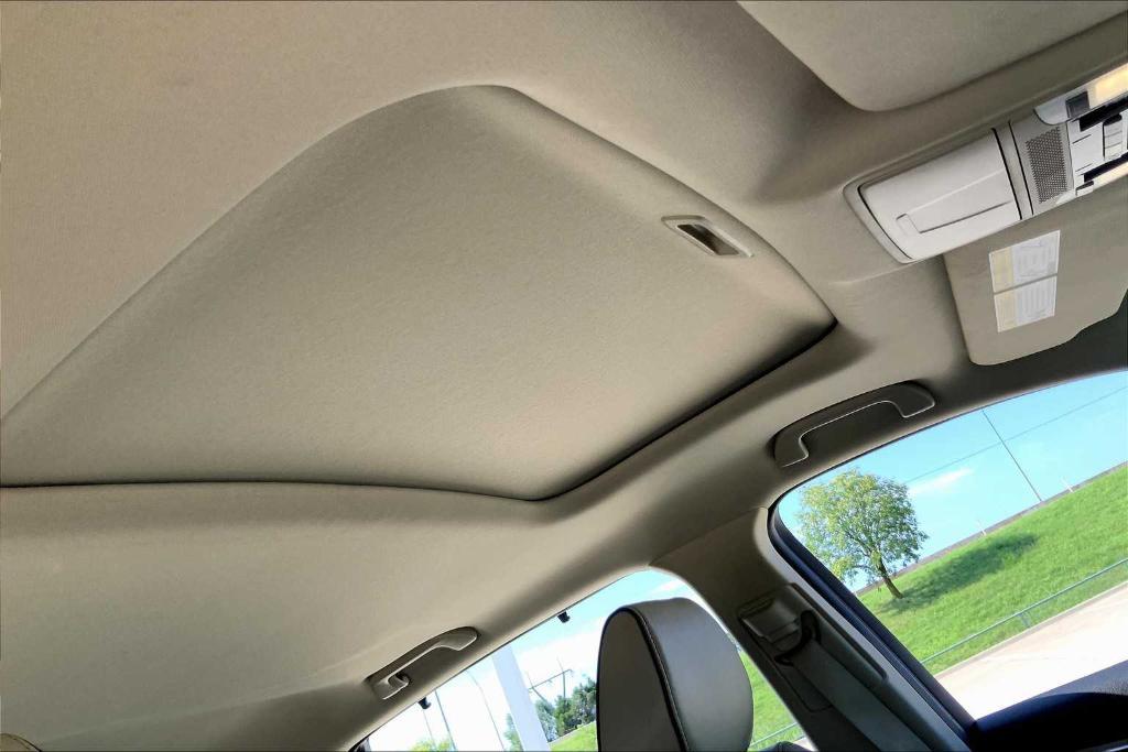 used 2018 Acura MDX car, priced at $25,261