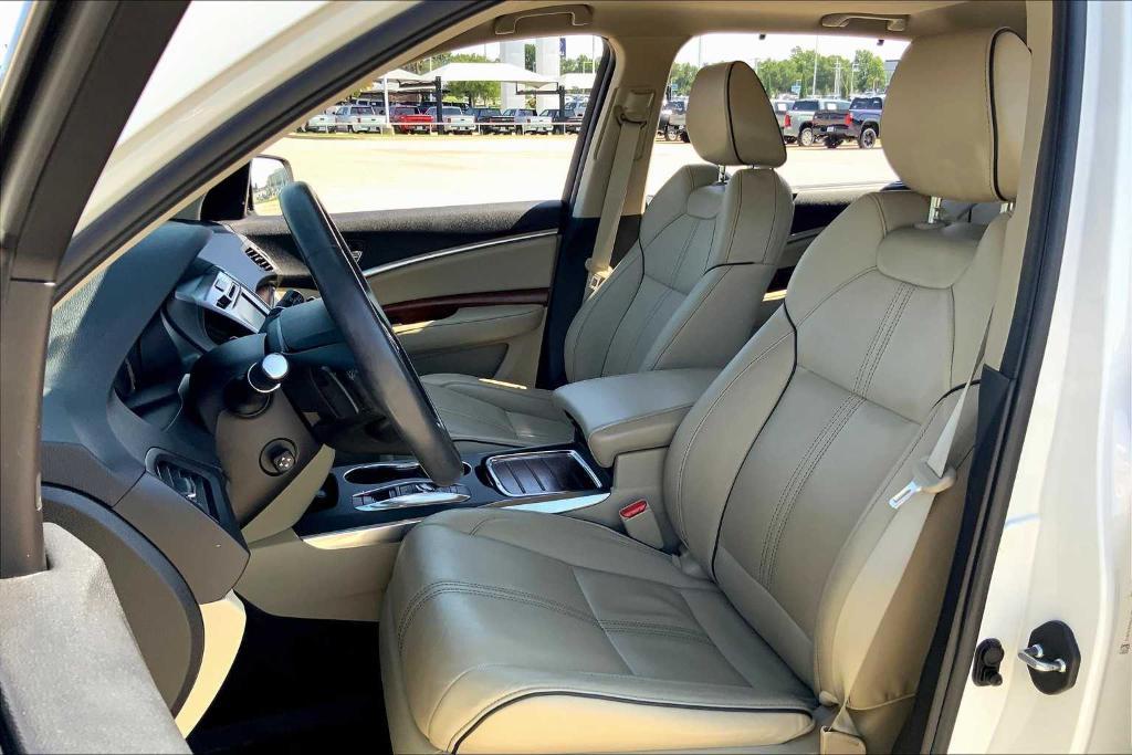 used 2018 Acura MDX car, priced at $25,261