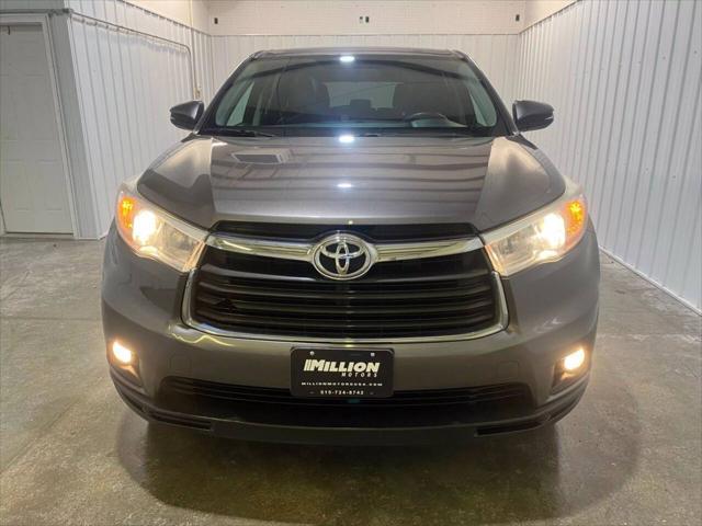 used 2014 Toyota Highlander car, priced at $15,900