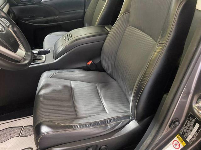 used 2014 Toyota Highlander car, priced at $15,900