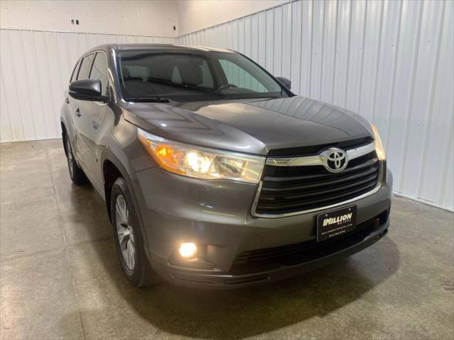 used 2014 Toyota Highlander car, priced at $15,900
