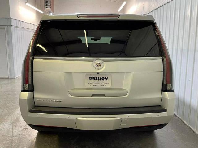 used 2015 Cadillac Escalade car, priced at $27,990