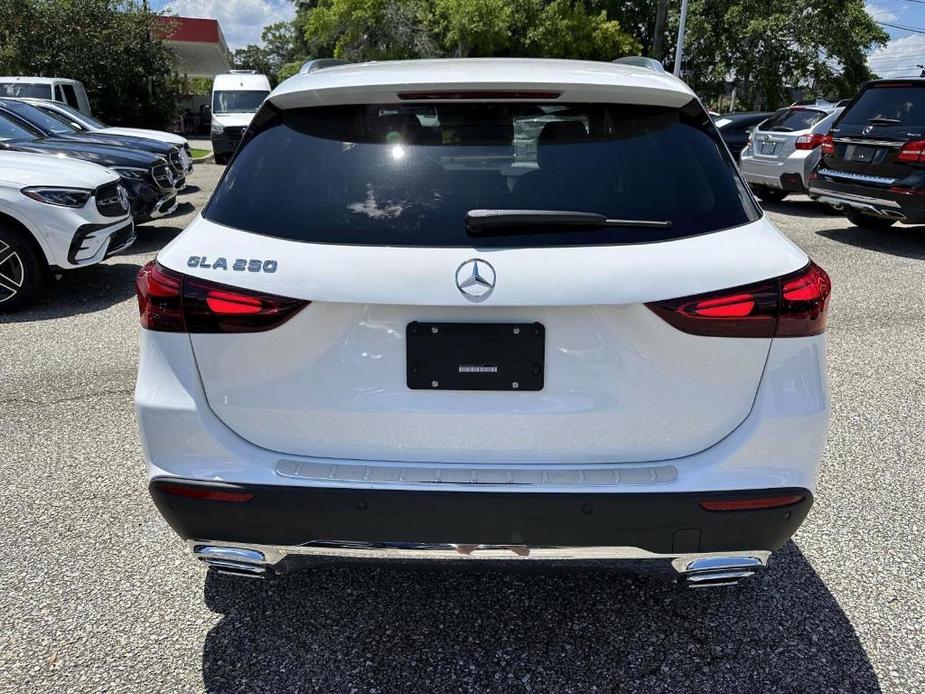 new 2024 Mercedes-Benz GLA 250 car, priced at $46,745