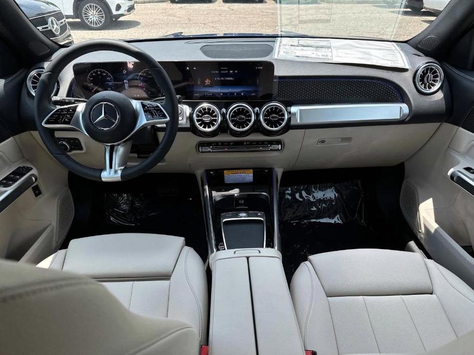 new 2024 Mercedes-Benz GLB 250 car, priced at $48,245