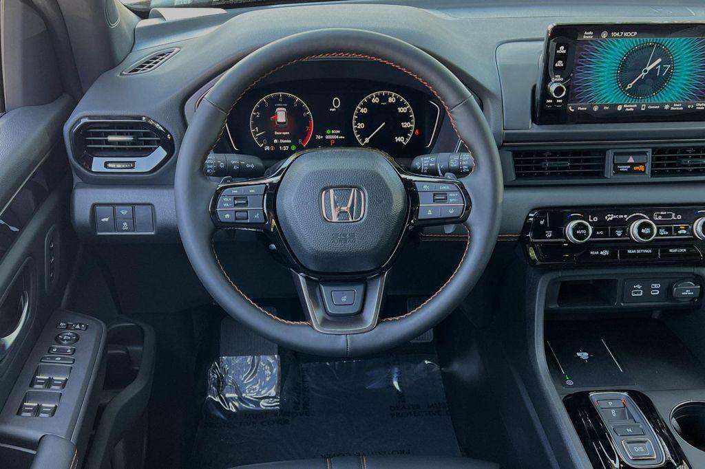 new 2025 Honda Pilot car, priced at $51,305
