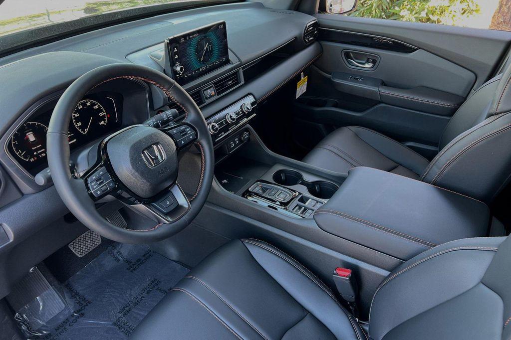new 2025 Honda Pilot car, priced at $51,305
