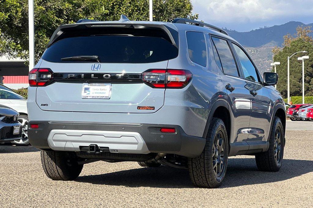 new 2025 Honda Pilot car, priced at $51,305