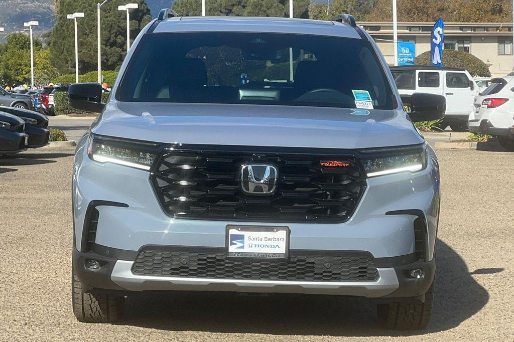 new 2025 Honda Pilot car, priced at $51,305