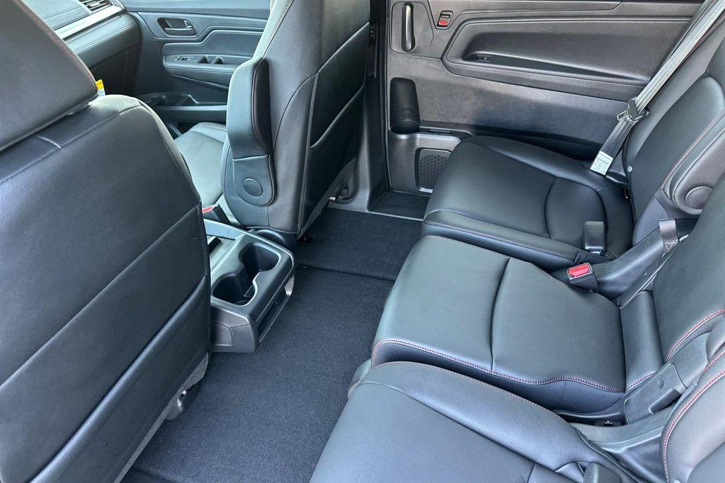 new 2026 Honda Odyssey car, priced at $45,800