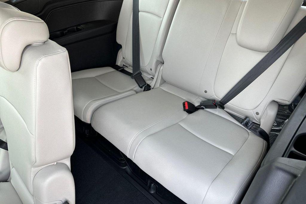 new 2025 Honda Odyssey car, priced at $43,670