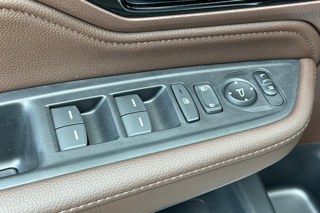 new 2025 Honda Odyssey car, priced at $48,815