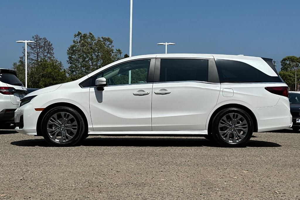 new 2025 Honda Odyssey car, priced at $48,815