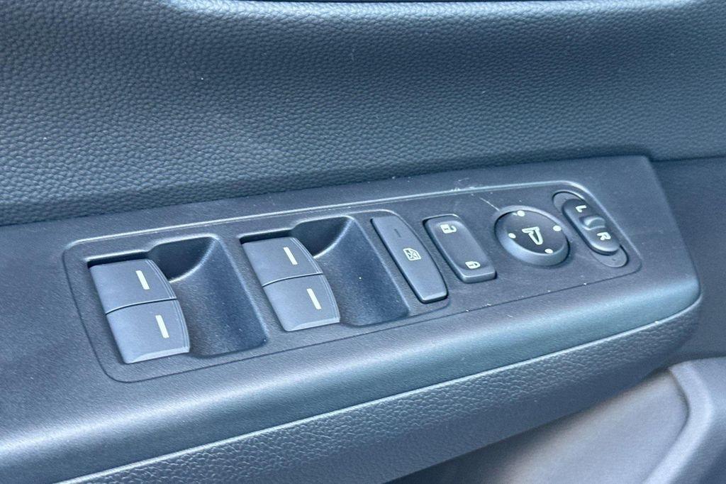 new 2026 Honda CR-V Hybrid car, priced at $40,575