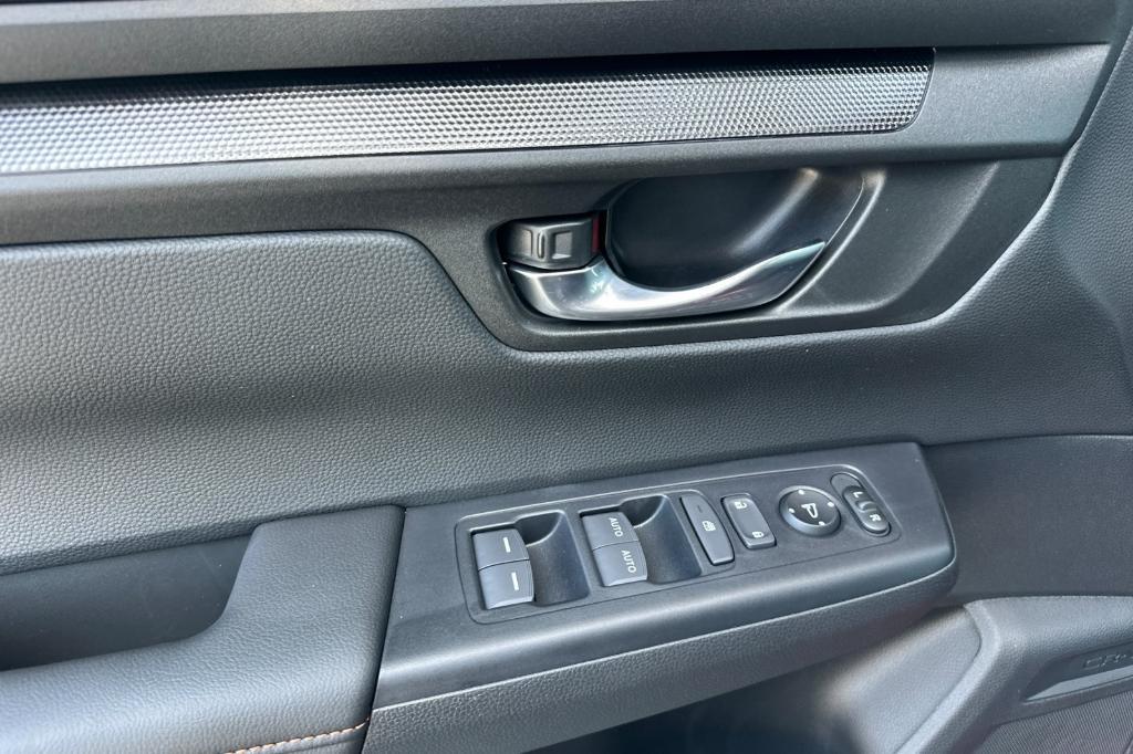 new 2026 Honda CR-V Hybrid car, priced at $37,025