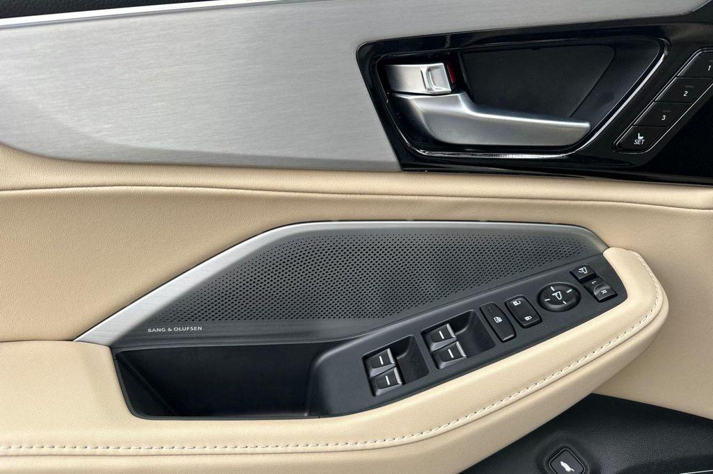 new 2025 Acura MDX car, priced at $57,305
