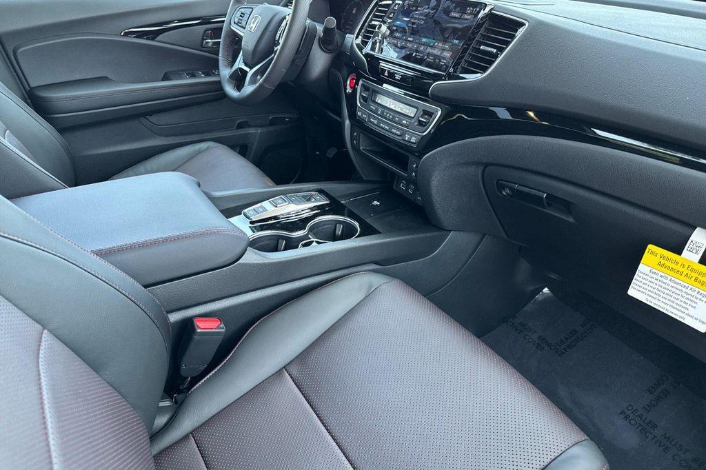 new 2025 Honda Ridgeline car, priced at $45,223