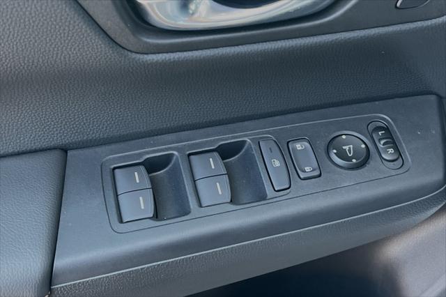 new 2025 Honda CR-V Hybrid car, priced at $38,881