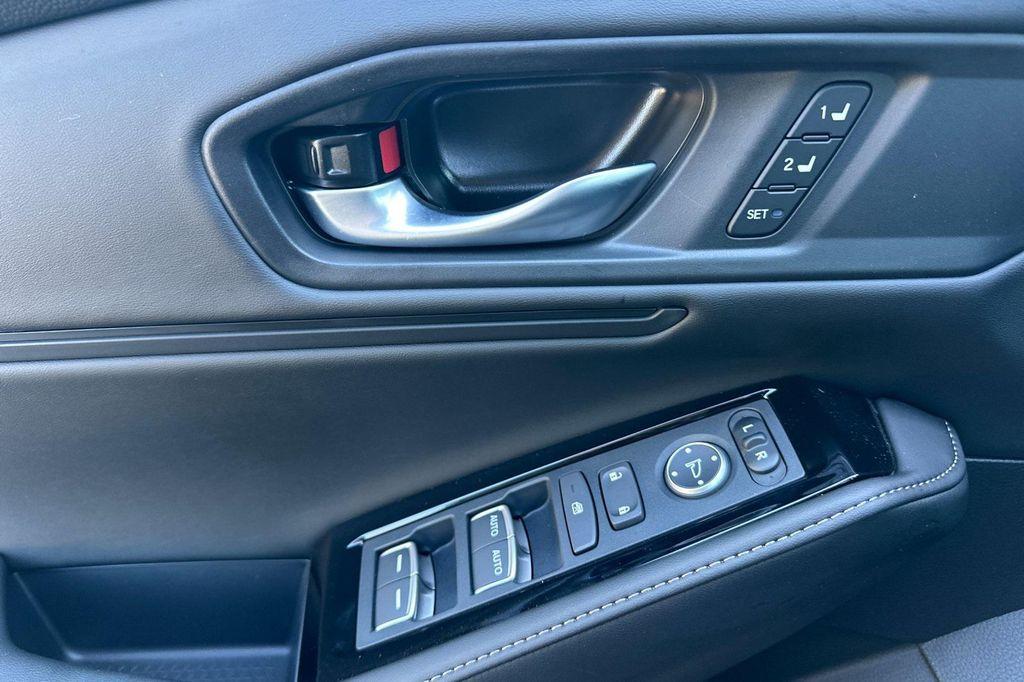 new 2025 Honda Accord Hybrid car, priced at $40,905