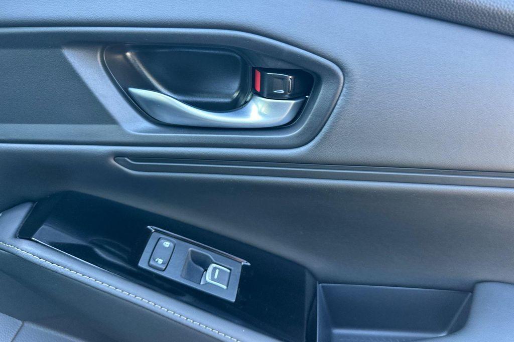 new 2025 Honda Accord Hybrid car, priced at $40,905