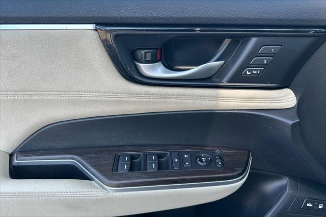 used 2018 Honda Clarity Plug-In Hybrid car, priced at $20,931