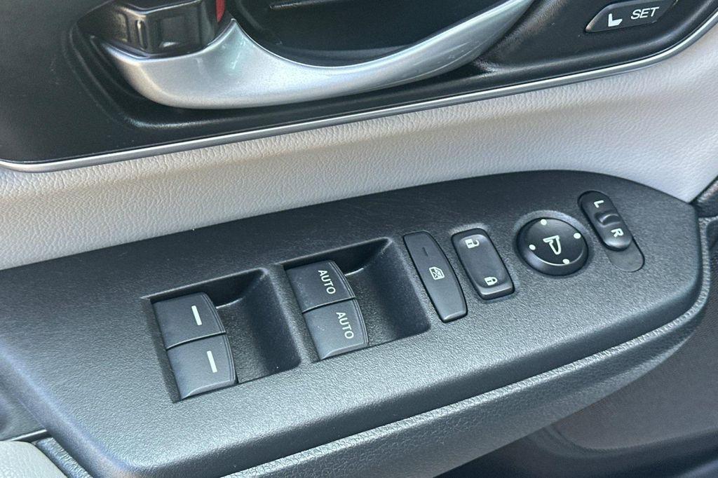 used 2021 Honda CR-V car, priced at $30,892