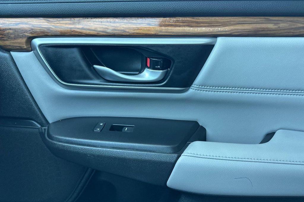 used 2021 Honda CR-V car, priced at $30,892