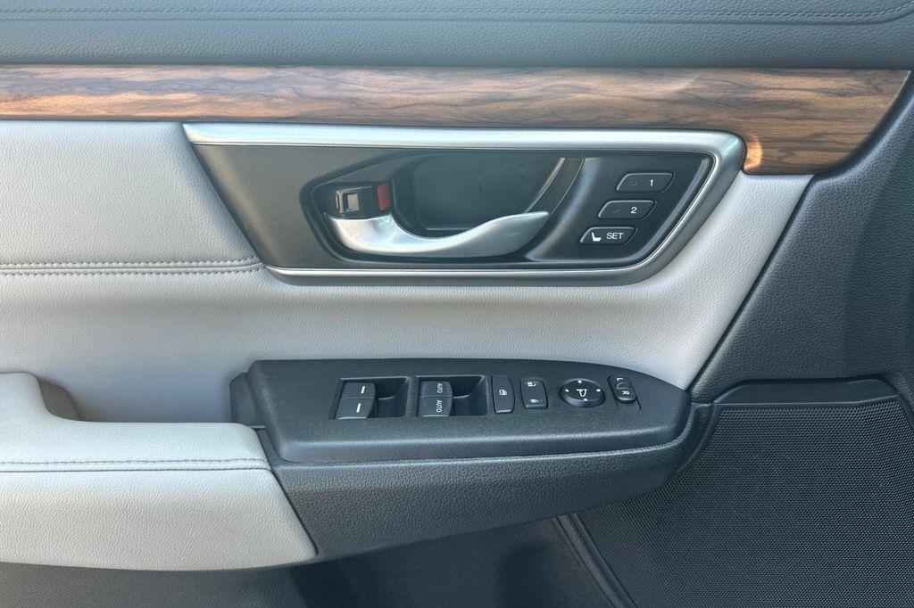 used 2021 Honda CR-V car, priced at $30,892