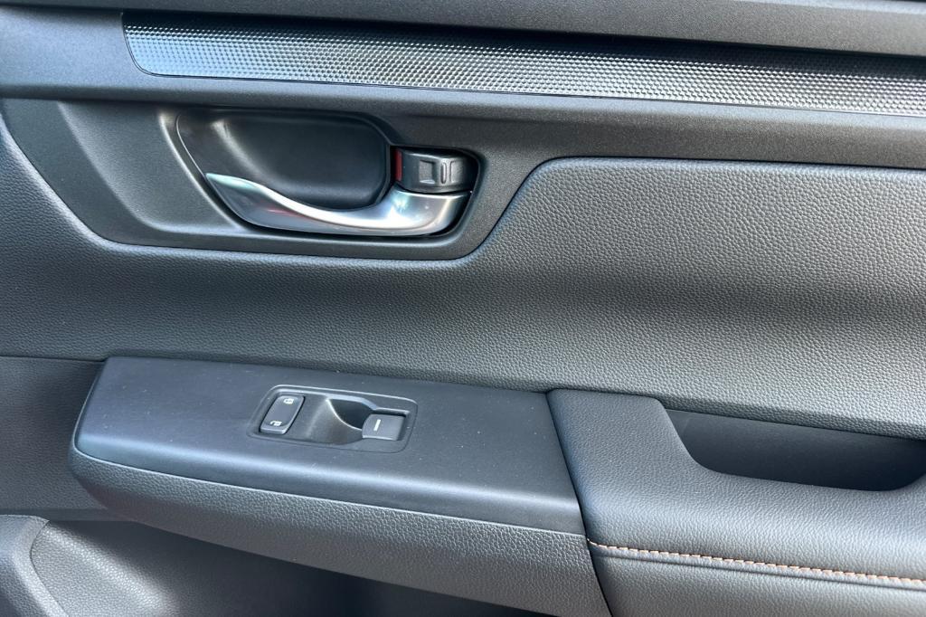 new 2026 Honda CR-V Hybrid car, priced at $37,025