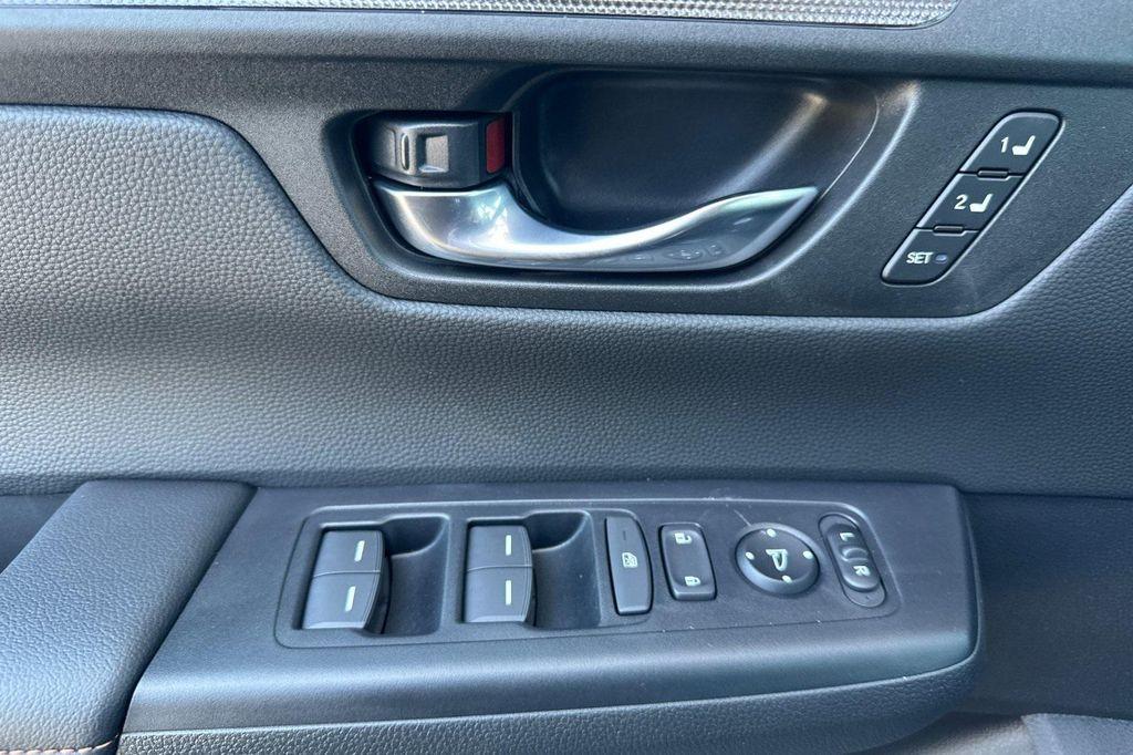 new 2026 Honda CR-V Hybrid car, priced at $40,575