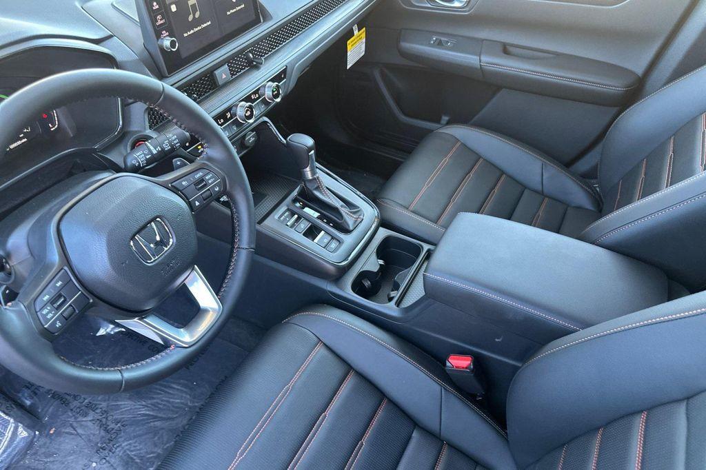 new 2026 Honda CR-V Hybrid car, priced at $40,575