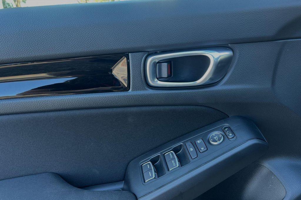 new 2025 Honda Civic Hybrid car, priced at $31,300