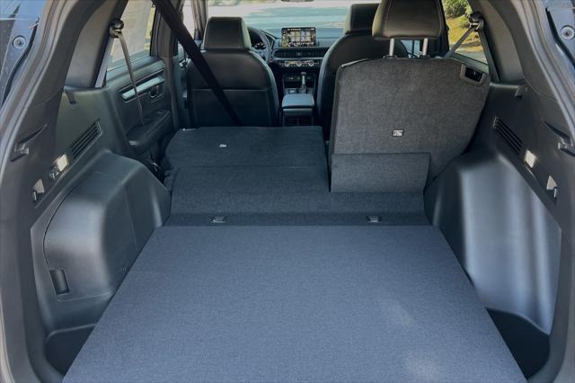 new 2025 Honda CR-V Hybrid car, priced at $39,045