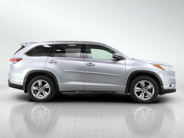 used 2015 Toyota Highlander car, priced at $21,399