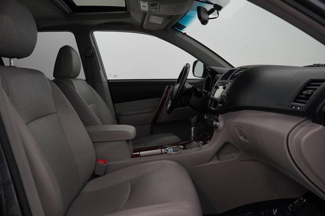 used 2013 Toyota Highlander car, priced at $15,699