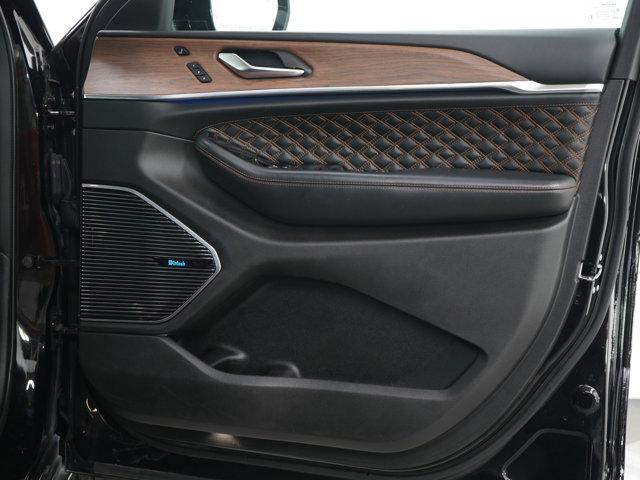 used 2023 Jeep Grand Cherokee car, priced at $37,499