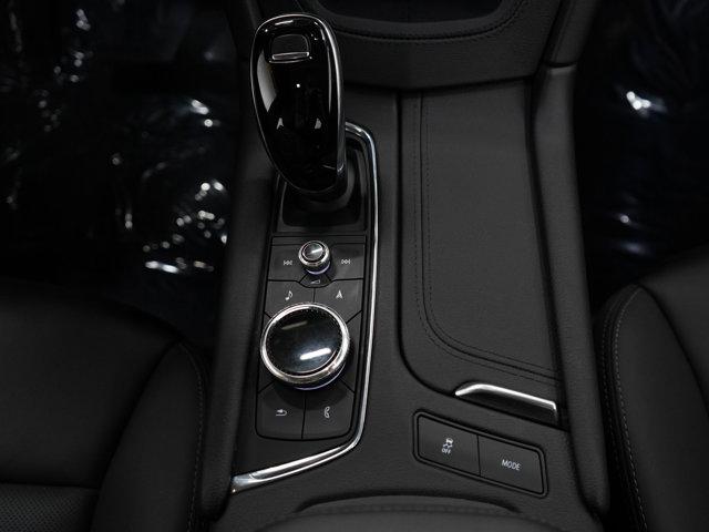 used 2022 Cadillac XT5 car, priced at $36,998
