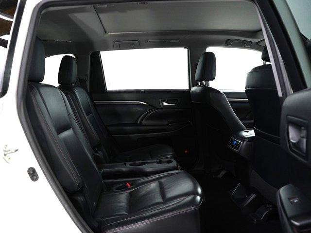 used 2015 Toyota Highlander car, priced at $19,499