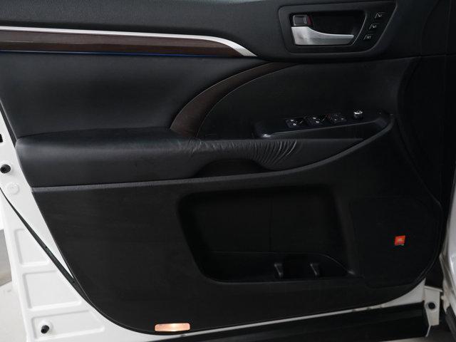 used 2015 Toyota Highlander car, priced at $19,499