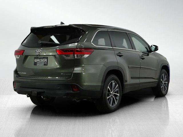 used 2018 Toyota Highlander car, priced at $24,998