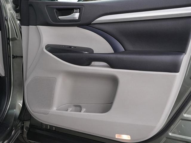 used 2018 Toyota Highlander car, priced at $24,998