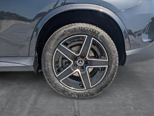new 2025 Mercedes-Benz GLC 300 car, priced at $68,580