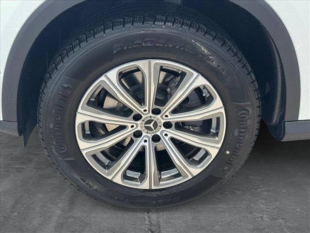 new 2025 Mercedes-Benz GLC 300 car, priced at $55,955