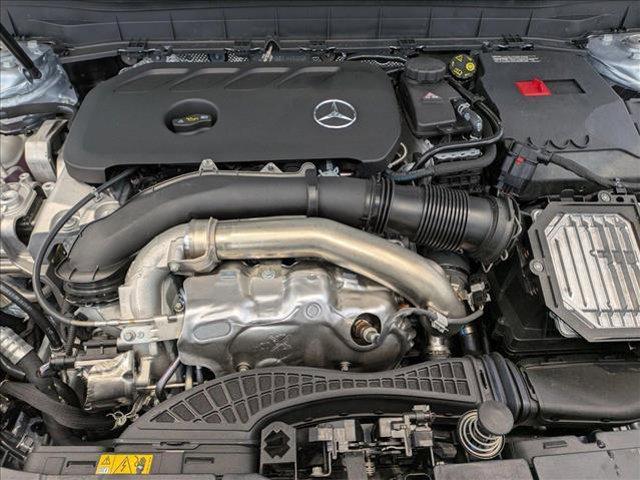 new 2025 Mercedes-Benz GLB 250 car, priced at $55,425