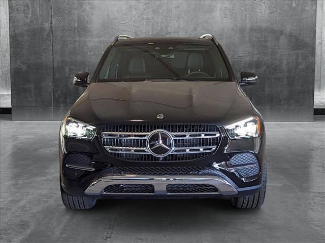 new 2025 Mercedes-Benz GLE 450 car, priced at $77,140