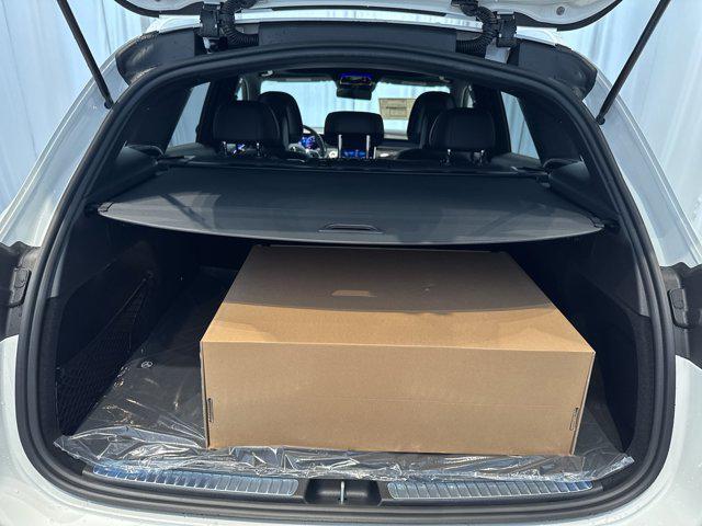 new 2025 Mercedes-Benz GLC 300 car, priced at $58,470