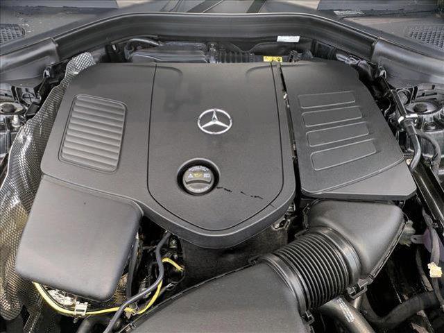 new 2025 Mercedes-Benz GLC 300 car, priced at $58,265