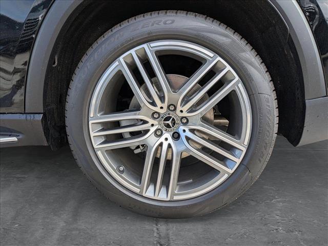 new 2025 Mercedes-Benz GLS 450 car, priced at $95,045