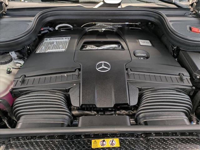 new 2025 Mercedes-Benz GLS 580 car, priced at $124,290